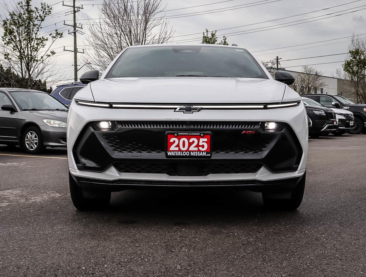 2025 Chevrolet Equinox EV RS FWD GM-estimated 513 km !!! NO ACCIDENTS !!! HE Photo