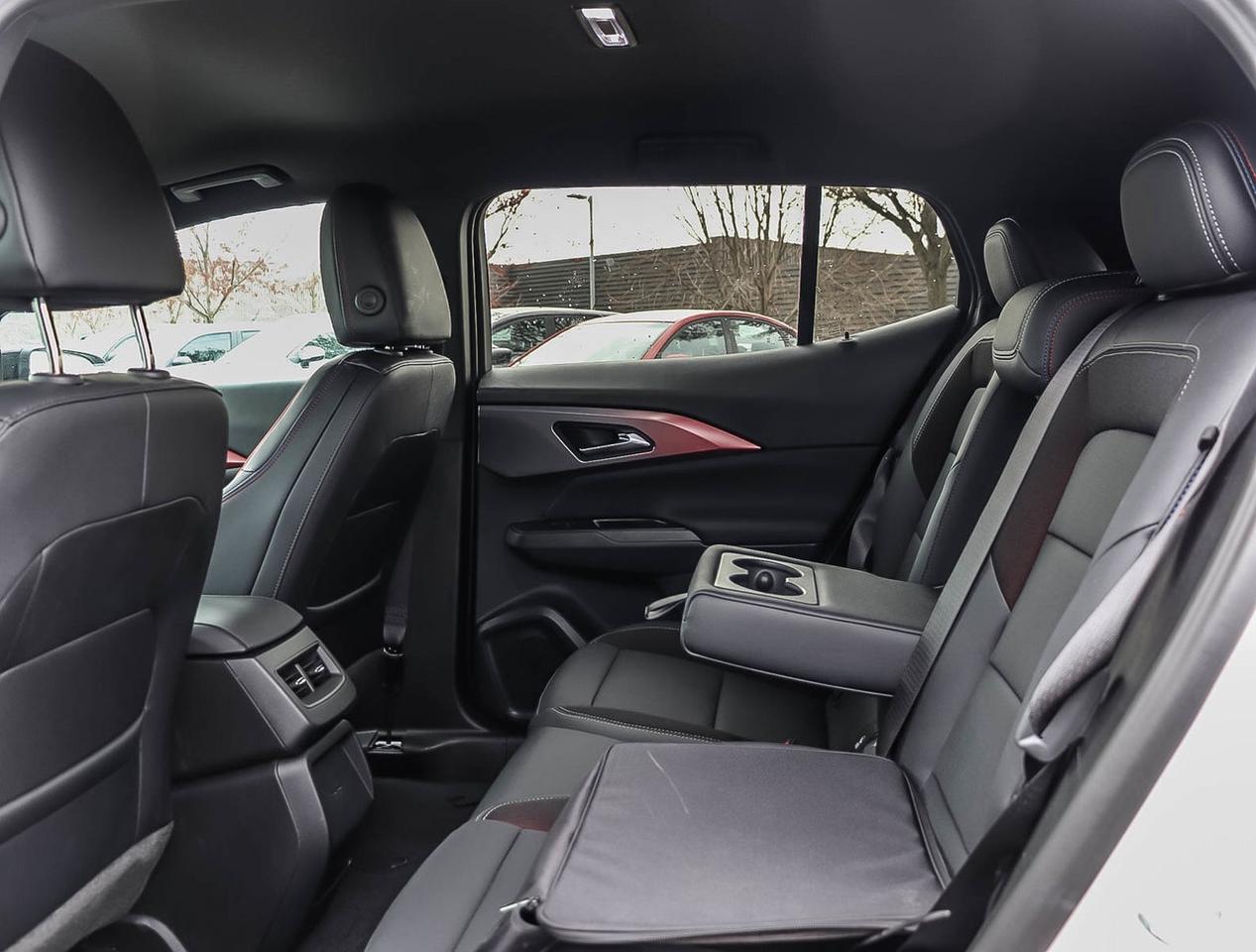 2025 Chevrolet Equinox EV RS FWD GM-estimated 513 km !!! NO ACCIDENTS !!! HE Photo