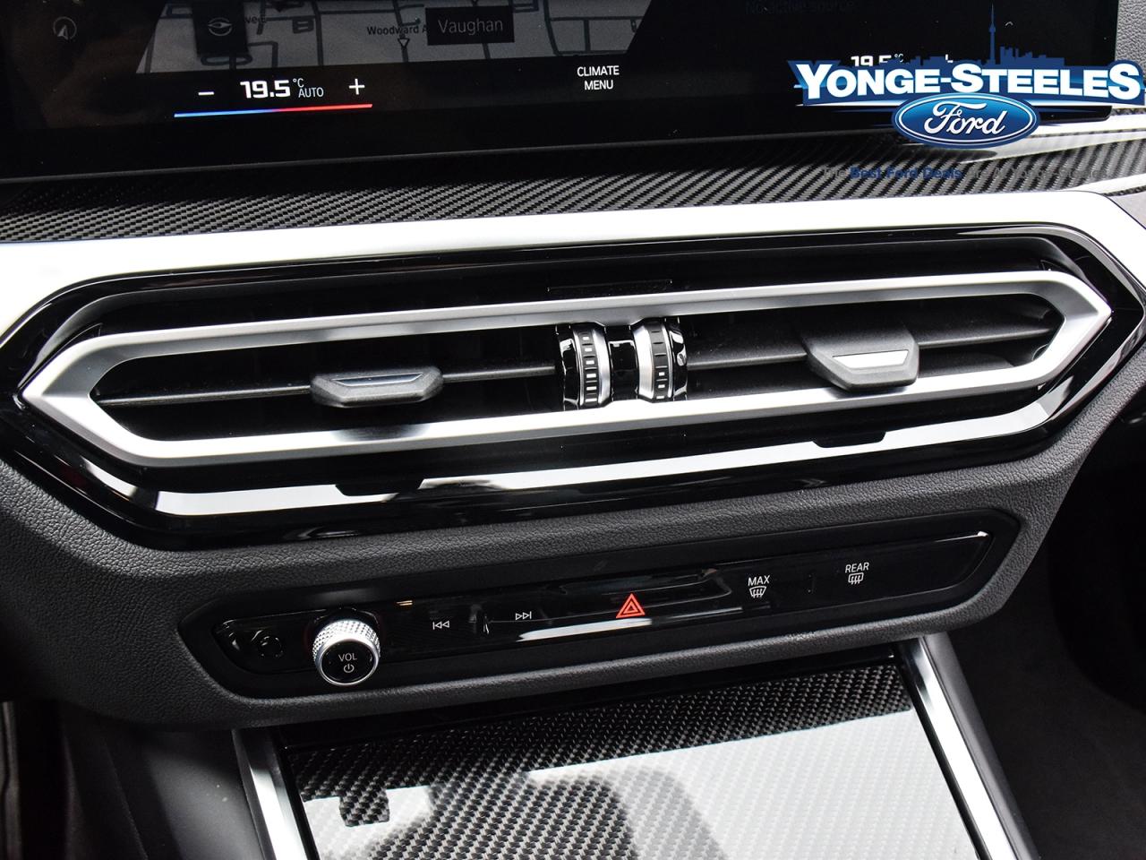 2024 BMW M4 Competition M xDrive Coupe Photo