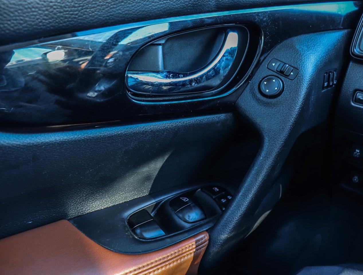 2019 Nissan Rogue SL PLATINUM RESERVE !!! NO ACCIDENTS !!! ONE OWNER Photo