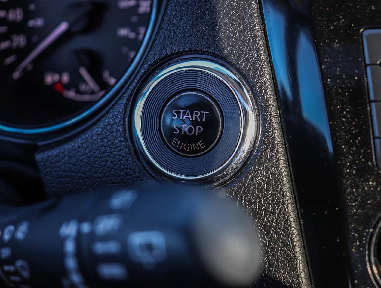 2019 Nissan Rogue SL PLATINUM RESERVE !!! NO ACCIDENTS !!! ONE OWNER Photo