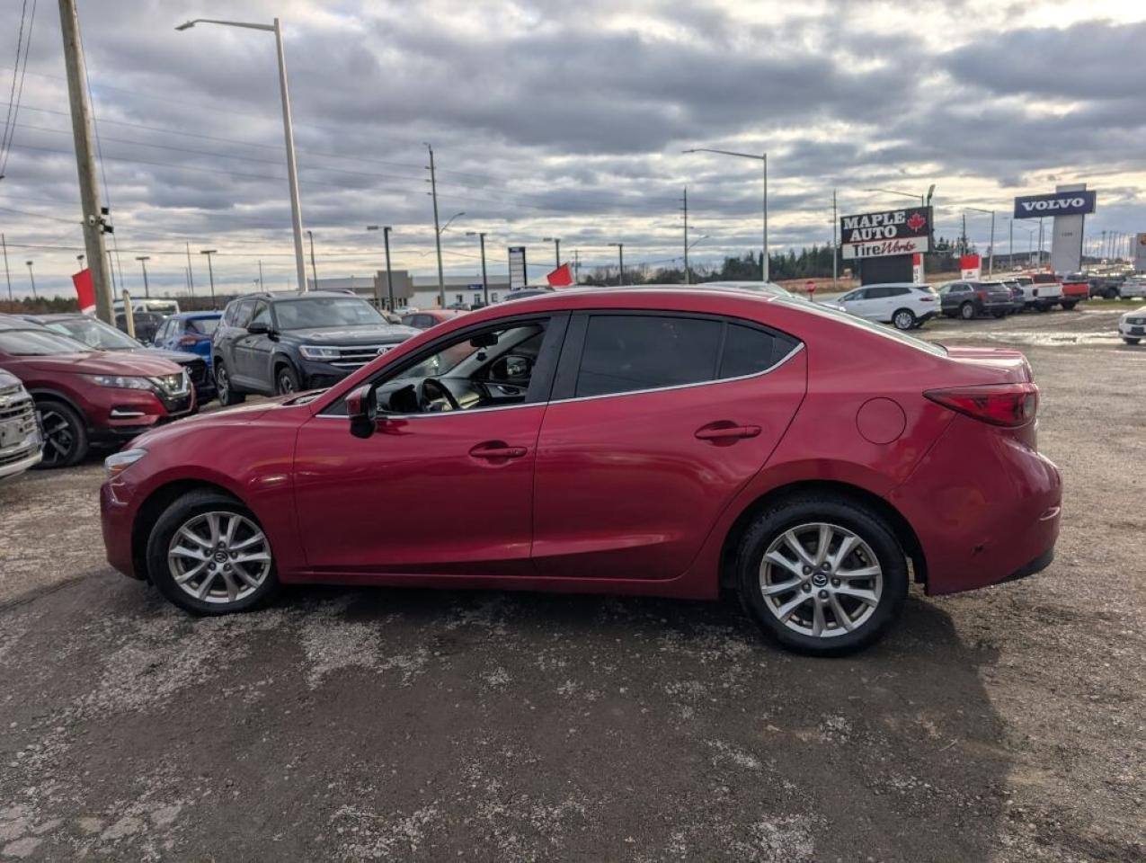 2018 Mazda MAZDA3 GS   LEATHER   CAMERA   HTD STEERING & SEATS Photo