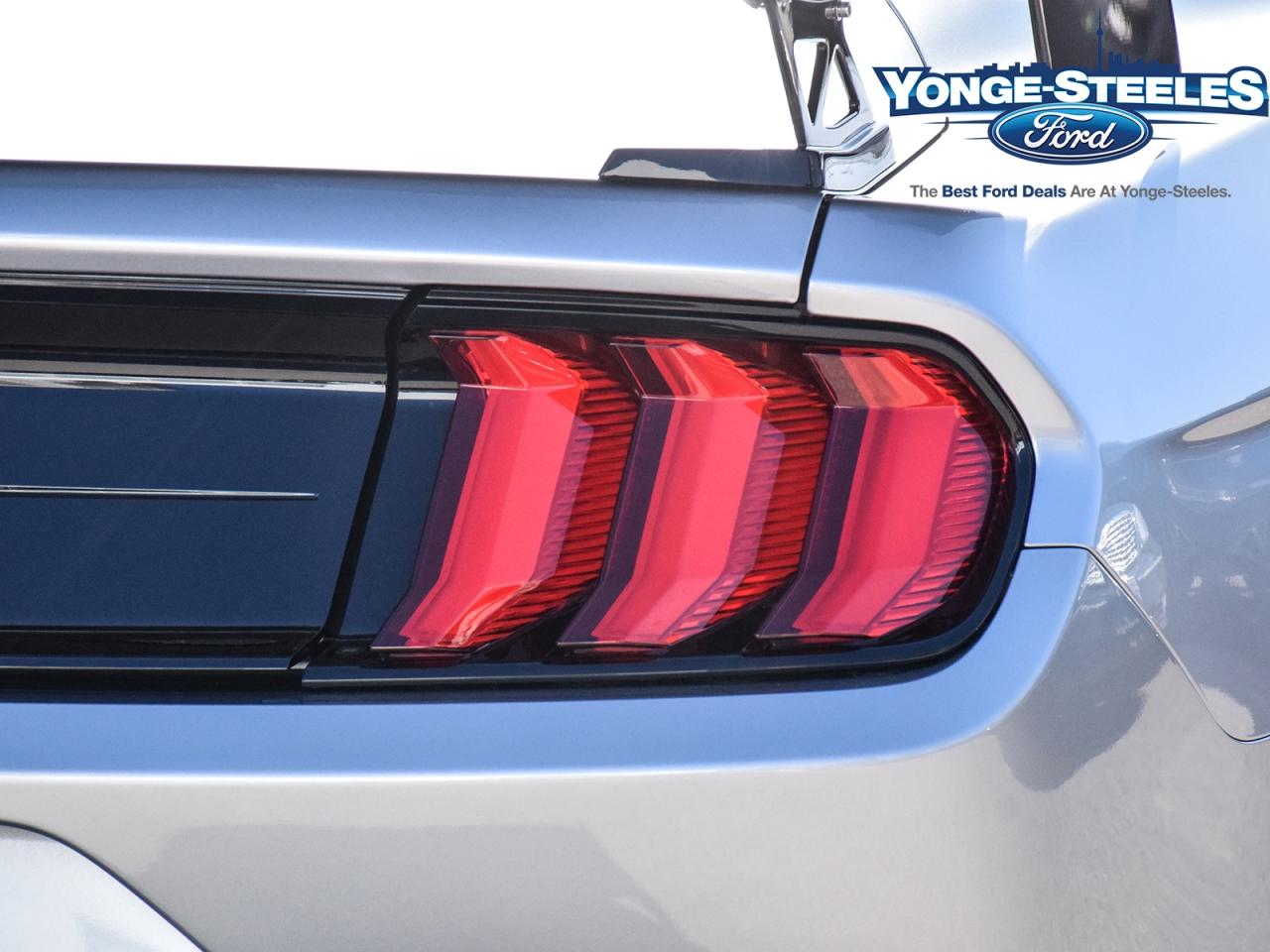 2020 Ford Mustang SHELBY GT500 TRACK PACK ONLY 7,247 KMS RARE FIND! Photo