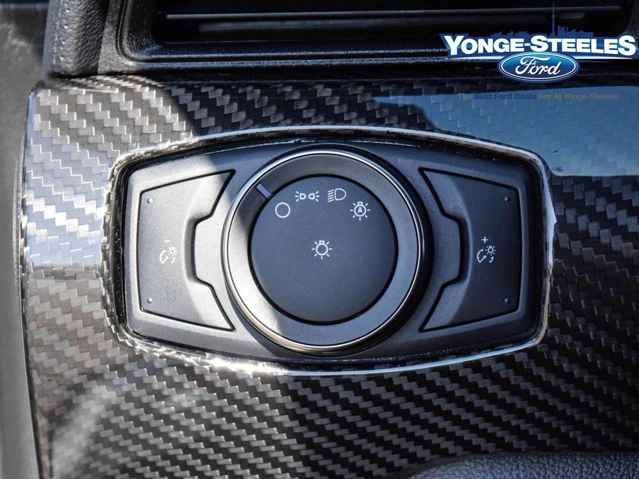 2020 Ford Mustang SHELBY GT500 TRACK PACK ONLY 7,247 KMS RARE FIND! Photo