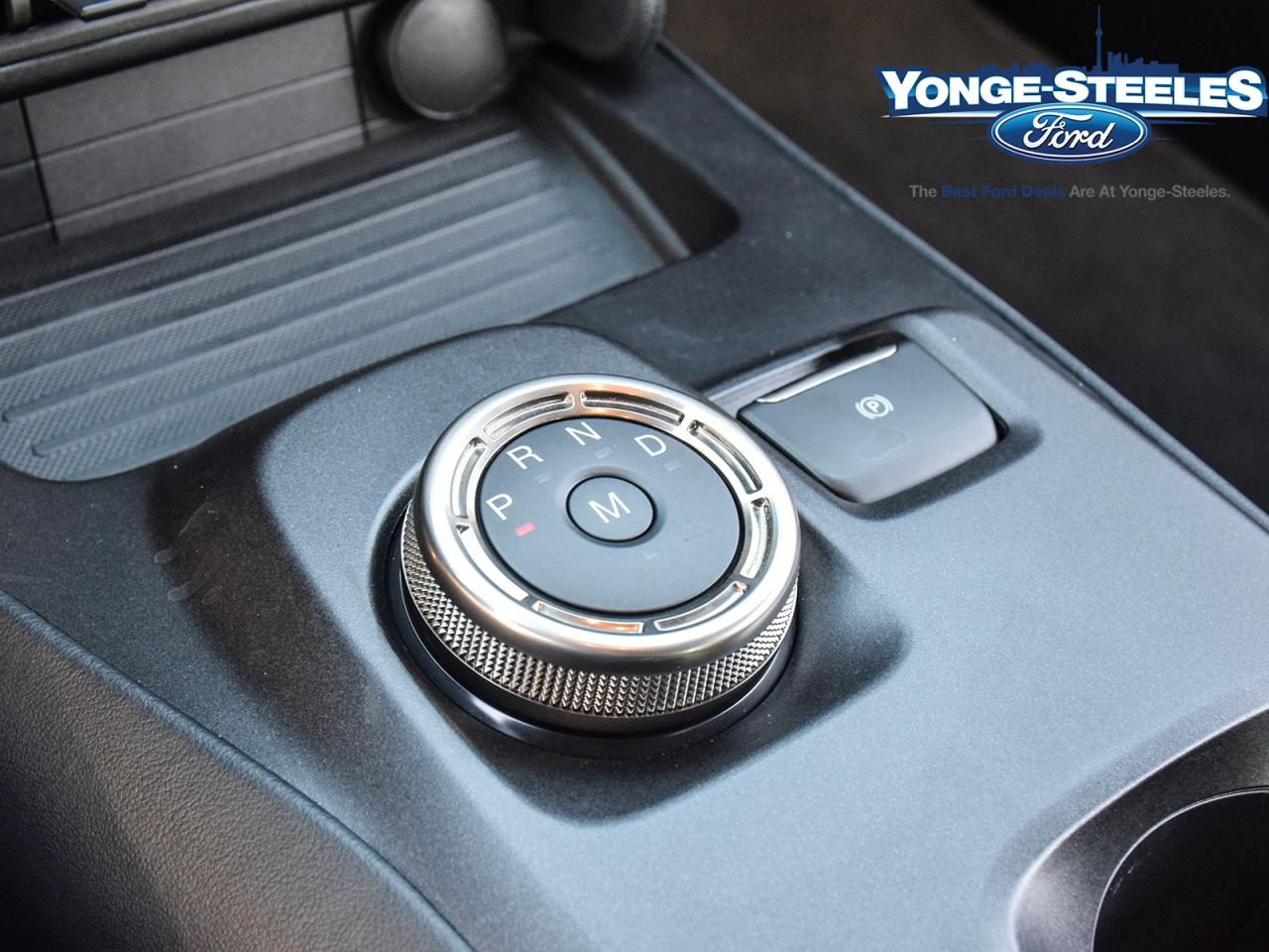 2020 Ford Mustang SHELBY GT500 TRACK PACK ONLY 7,247 KMS RARE FIND! Photo