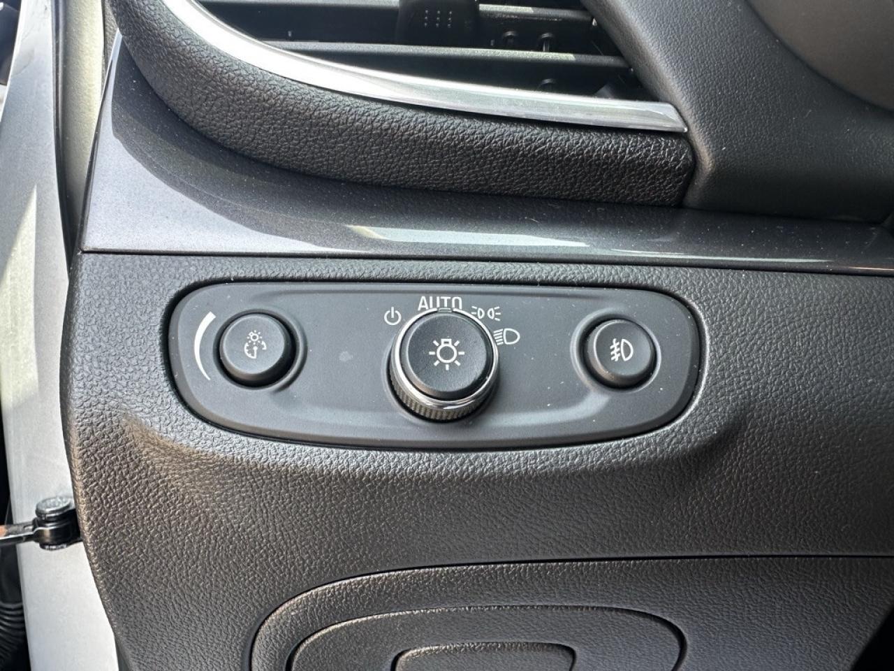 2019 Buick Encore Sport Touring AWD   CAMERA   REMOTE START Photo