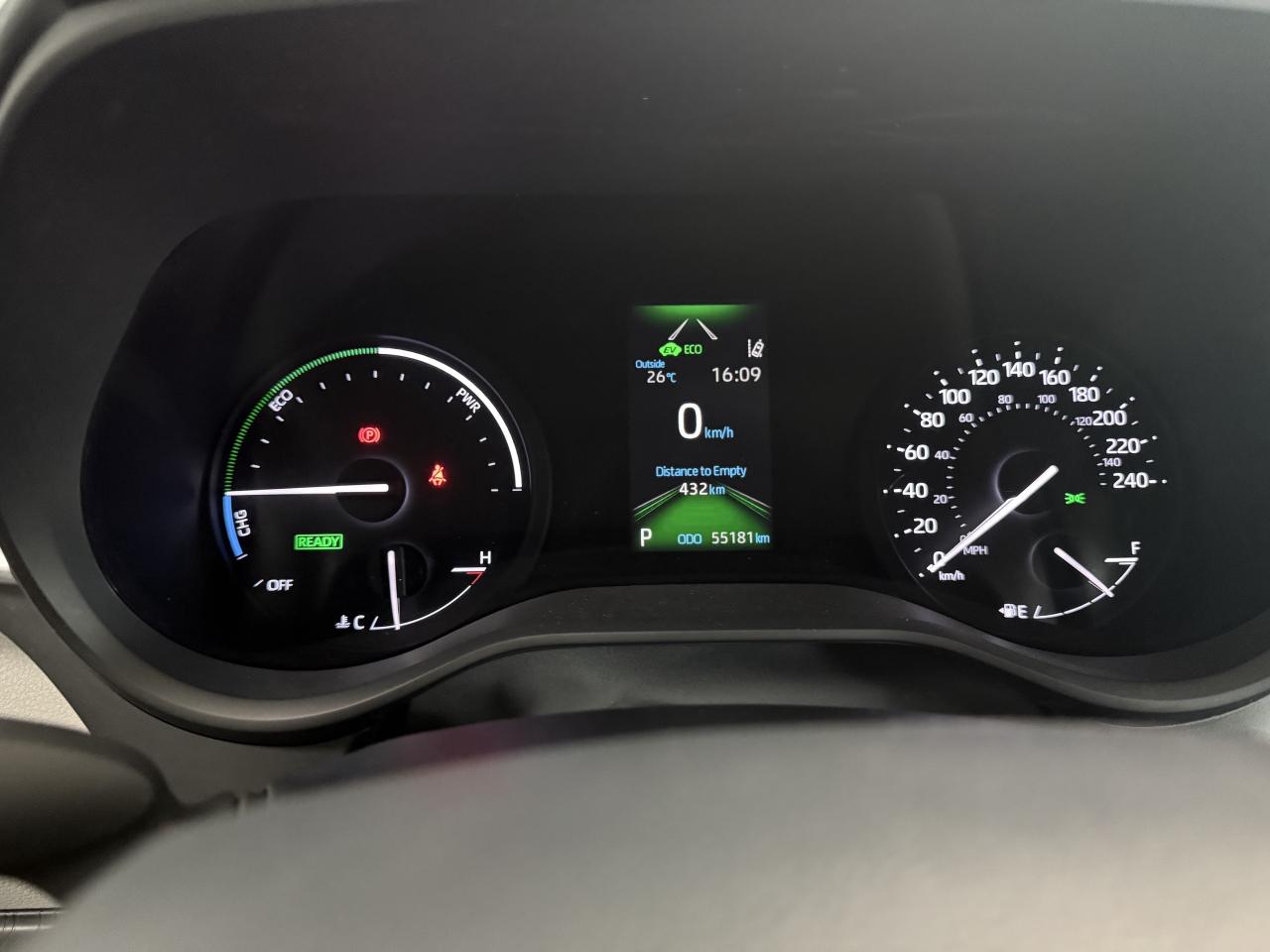 2022 Toyota Sienna XLE 8-Passenger FWD Photo