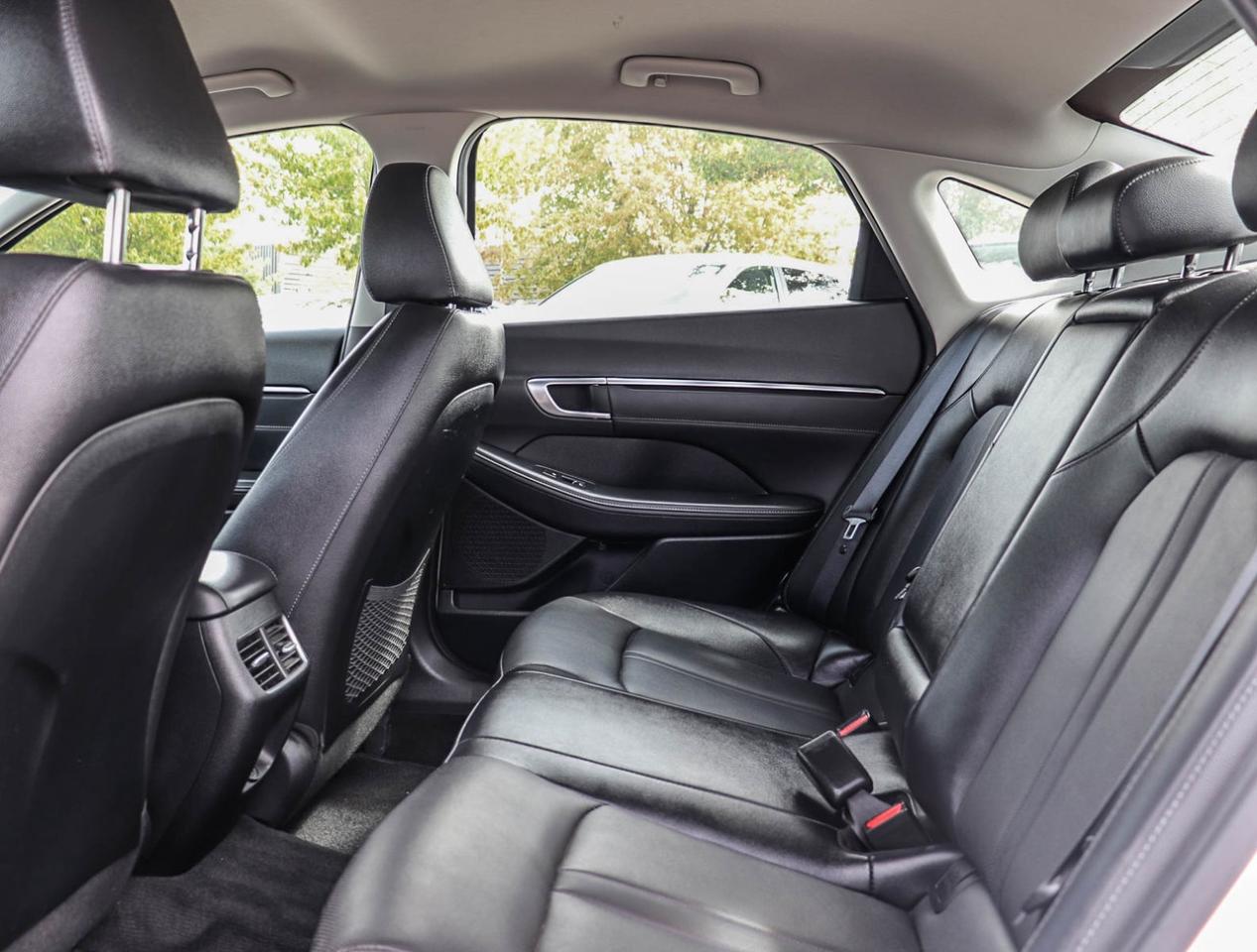 2020 Hyundai Sonata Hybrid Ultimate !!! ONE OWNER !!! NAVI   BOSE   MEMORY SE Photo