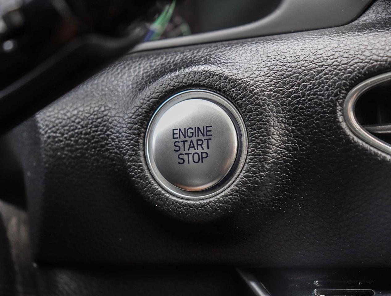 2020 Hyundai Sonata Hybrid Ultimate !!! ONE OWNER !!! NAVI   BOSE   MEMORY SE Photo