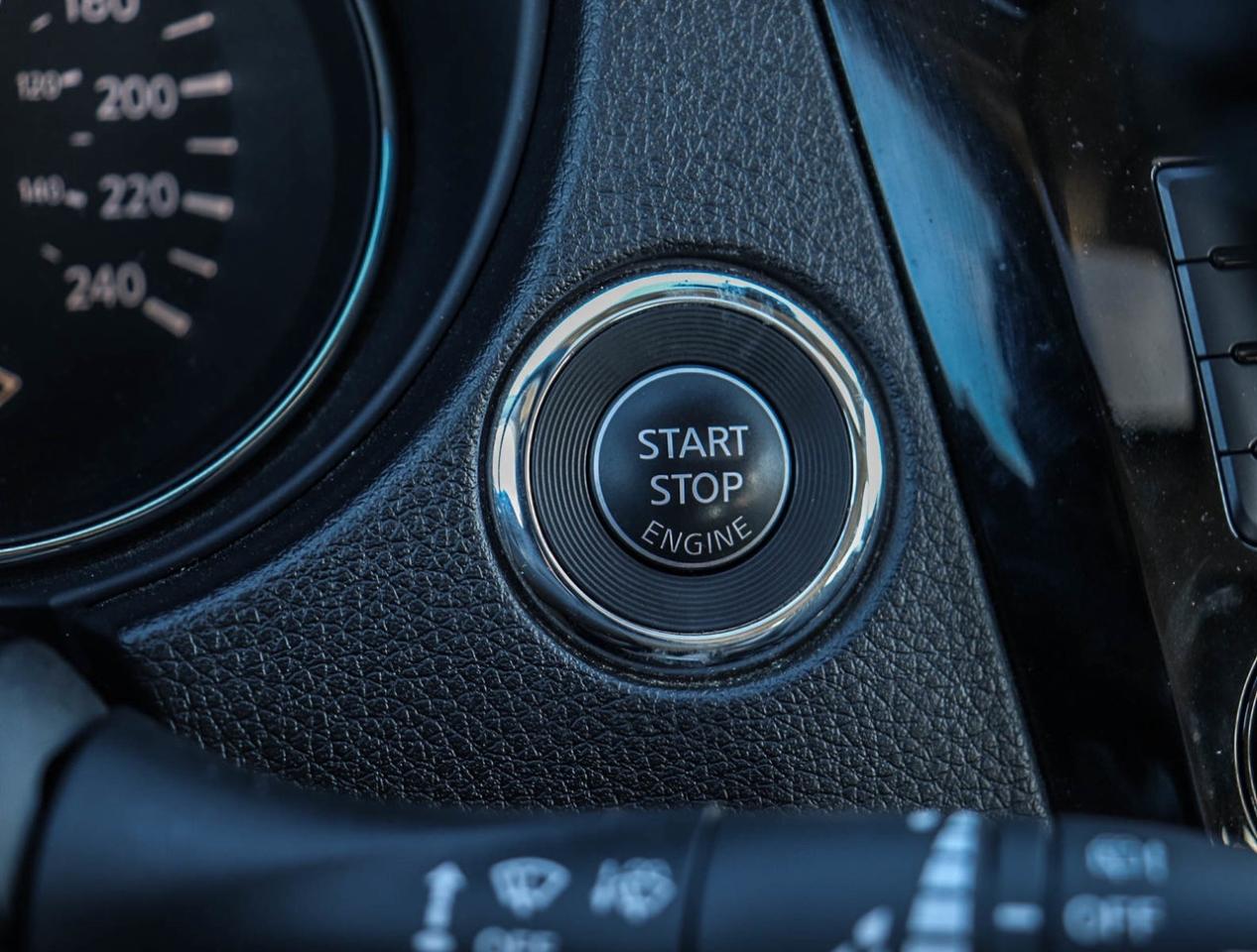 2023 Nissan Qashqai SL PLATINUM !!! NO ACCIDENTS !!! LOW KM !!! 19 ALL Photo