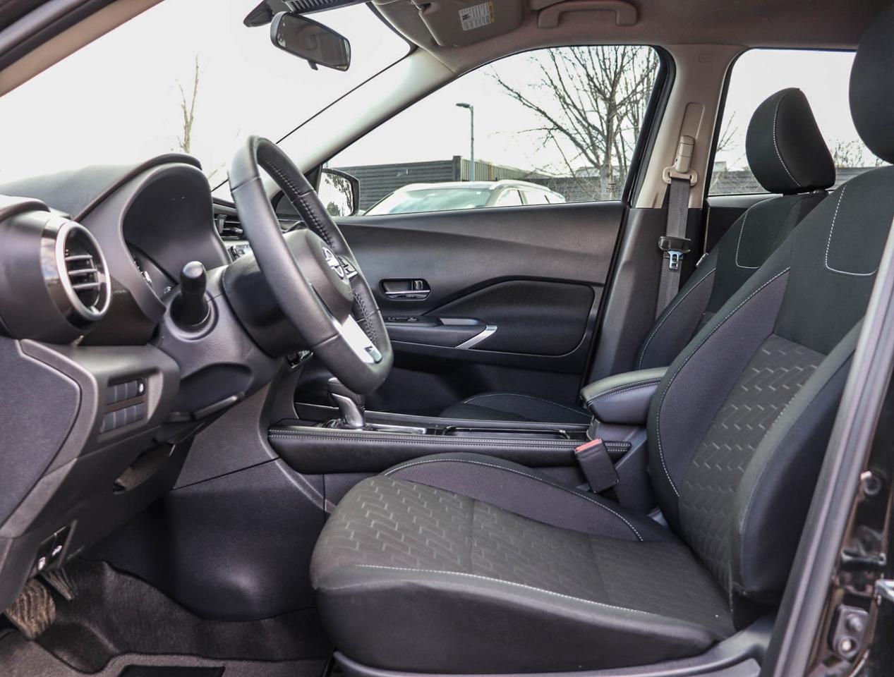 2024 Nissan Kicks SV Photo