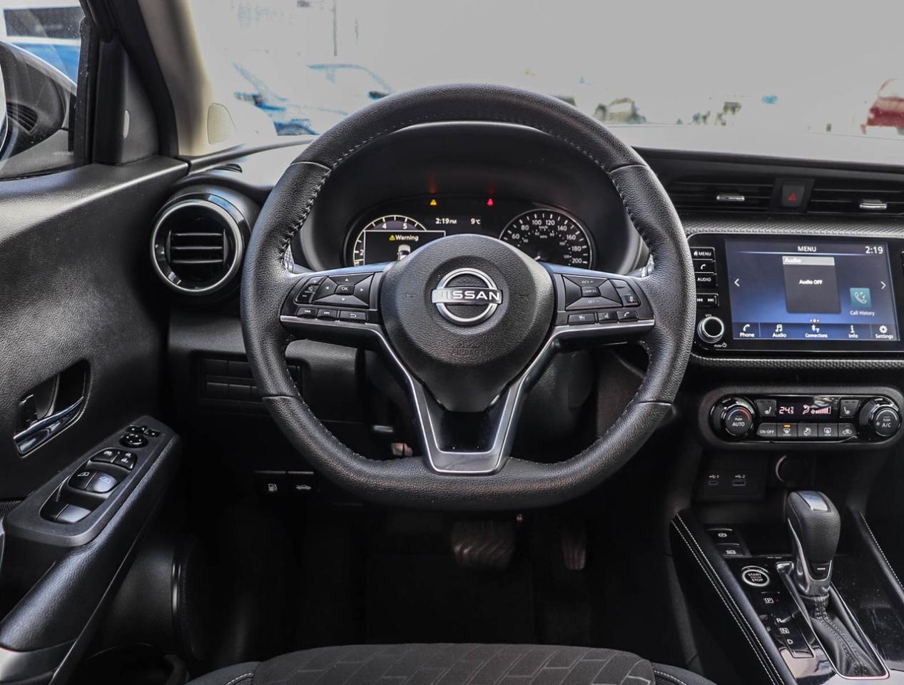 2024 Nissan Kicks SV !!! NO ACCIDENTS !!! ONE OWNER !!! LOW KM !!! H Photo