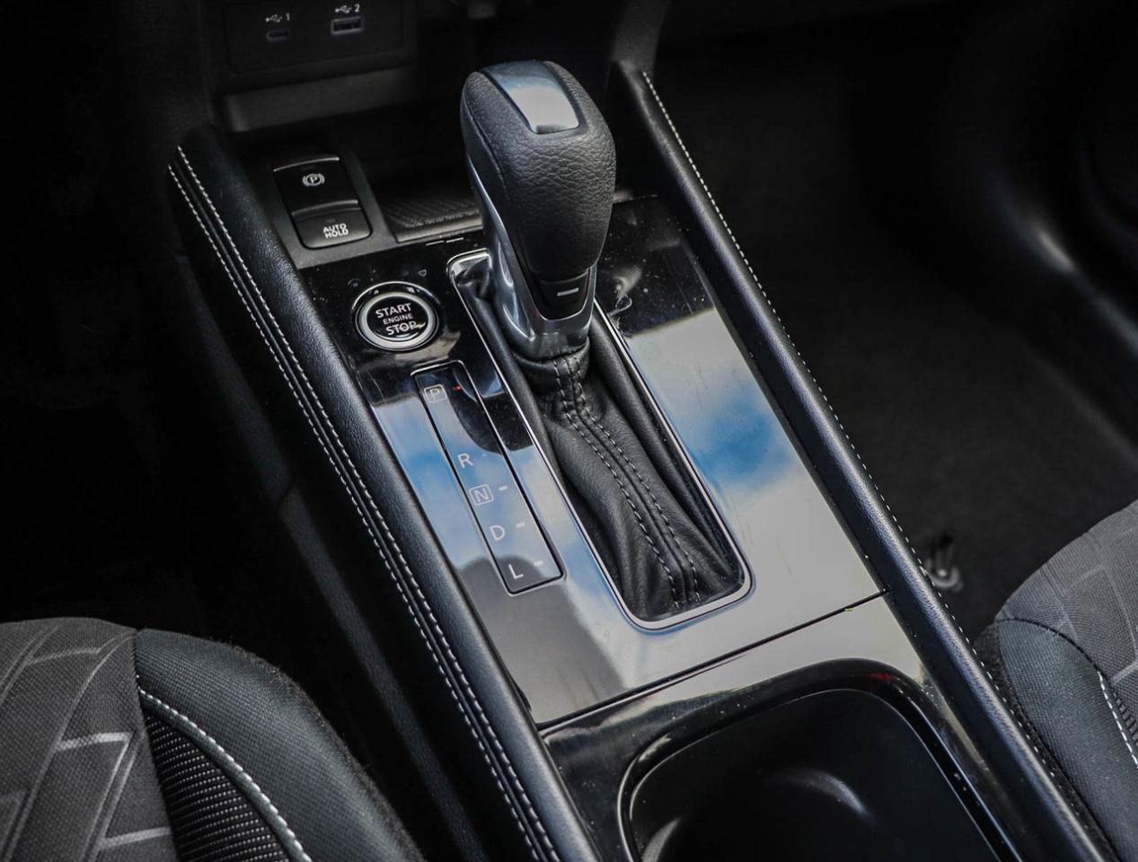 2024 Nissan Kicks SV Photo