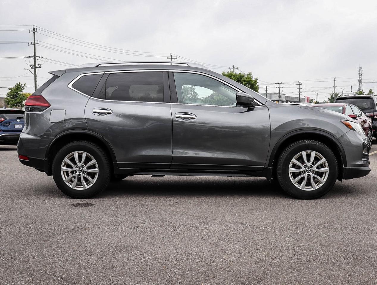 2019 Nissan Rogue S SPECIAL EDITION 2.5L 4CYL FWD !!! NO ACCIDENTS ! Photo3