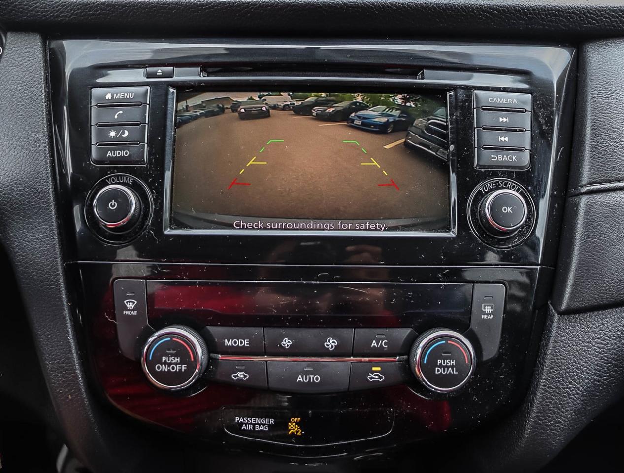 2019 Nissan Rogue S SPECIAL EDITION 2.5L 4CYL FWD !!! NO ACCIDENTS ! Photo