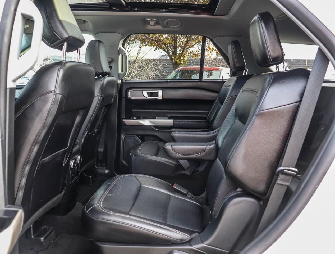 2023 Ford Explorer LIMITED Photo