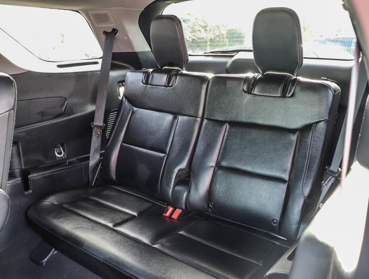 2023 Ford Explorer LIMITED Photo