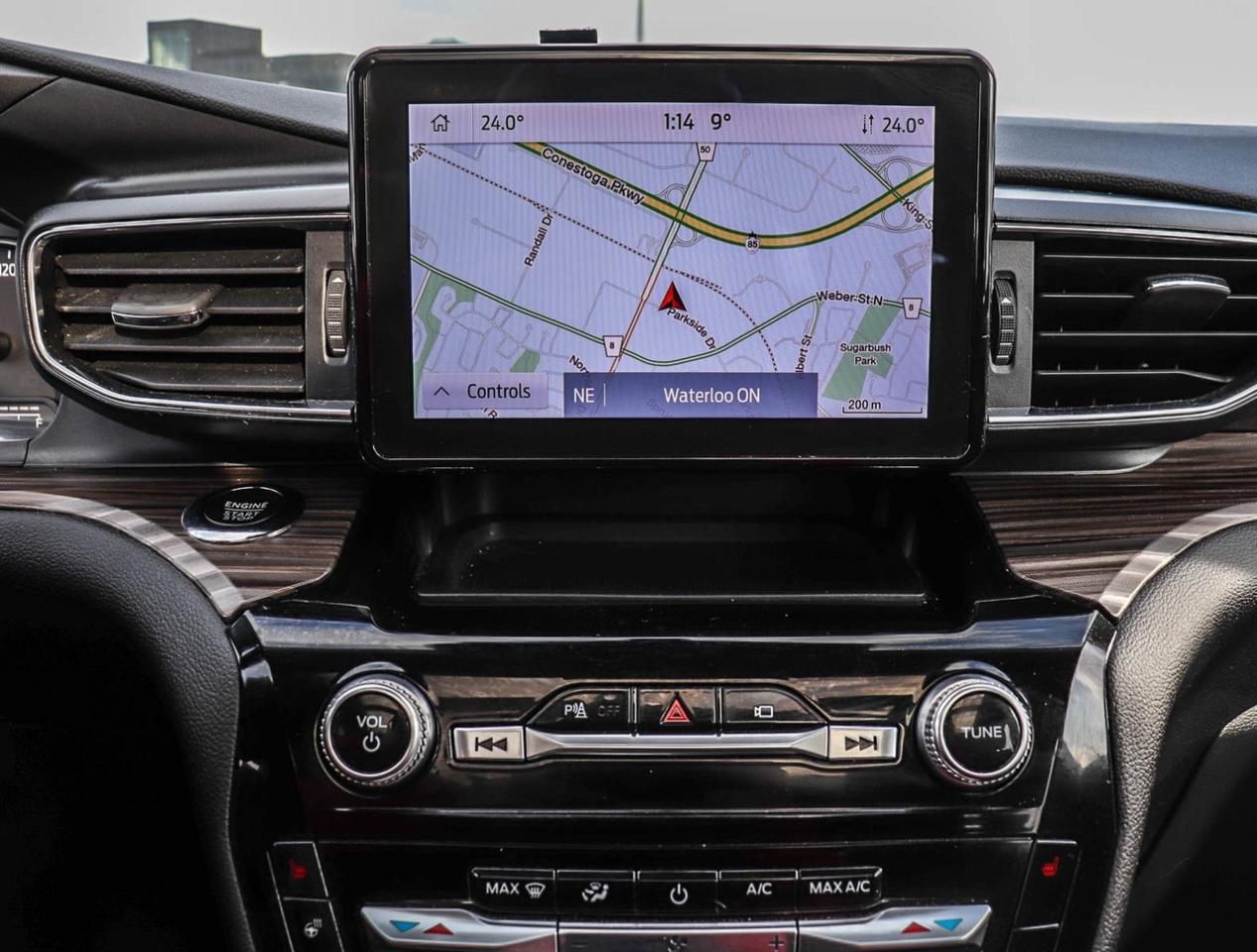 2023 Ford Explorer LIMITED Photo