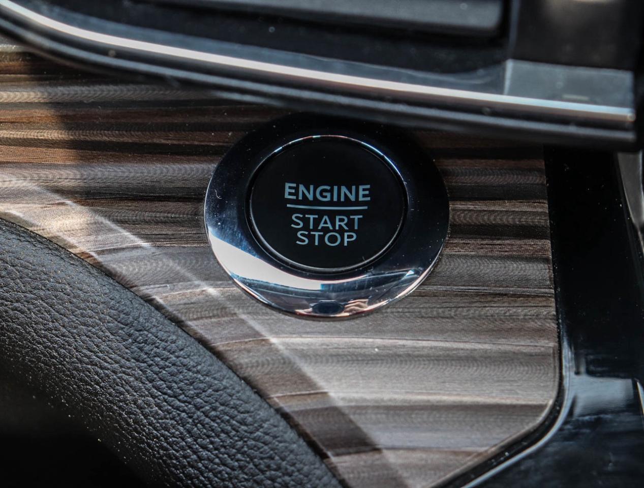 2023 Ford Explorer LIMITED Photo