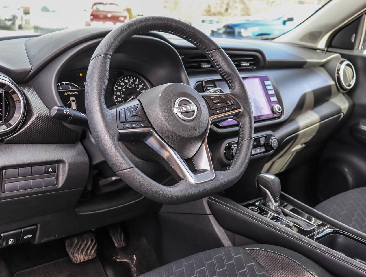 2024 Nissan Kicks SV Photo