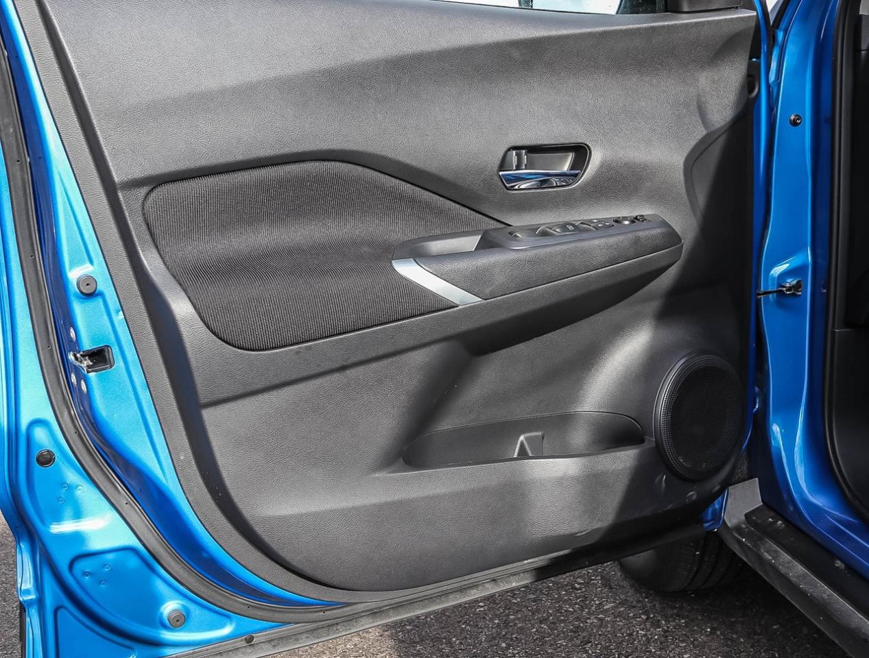 2024 Nissan Kicks SV Photo