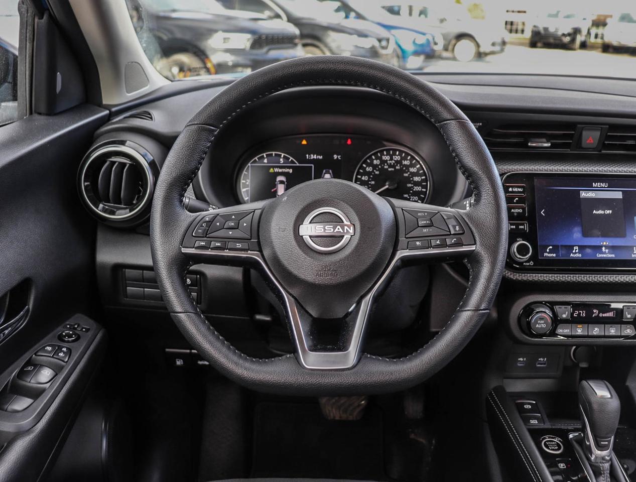 2024 Nissan Kicks SV Photo