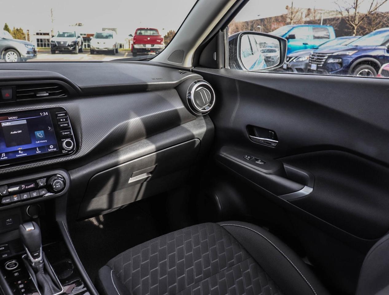 2024 Nissan Kicks SV Photo