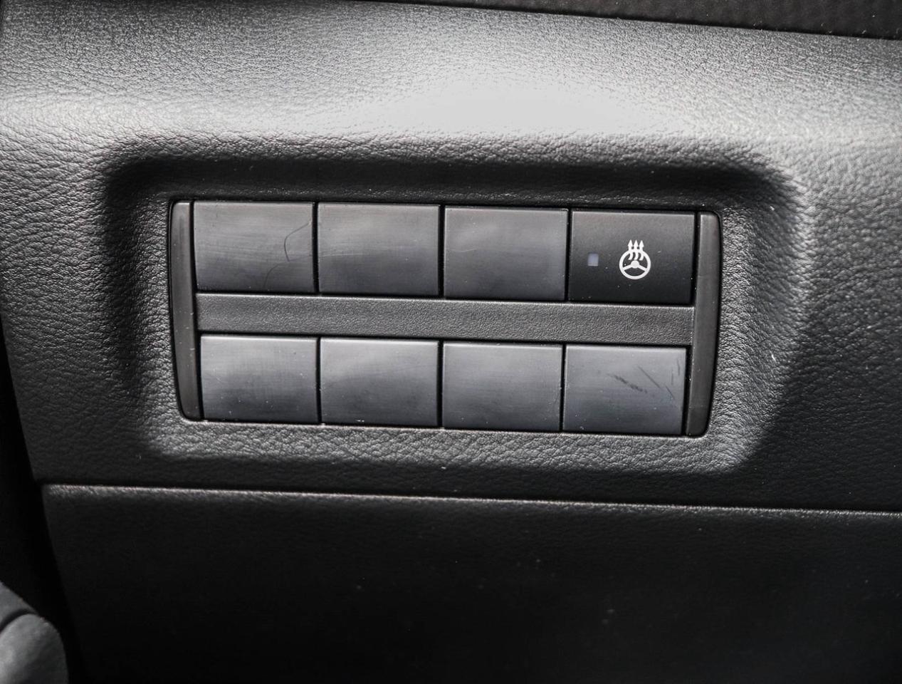 2024 Nissan Kicks SV Photo