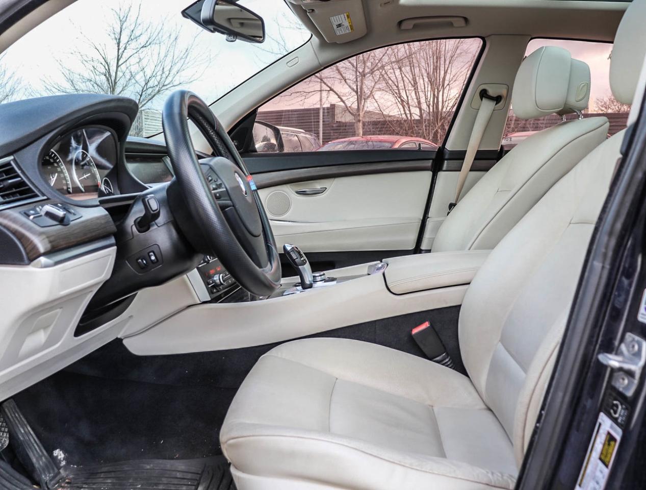 2013 BMW 5 Series 535i xDrive Photo