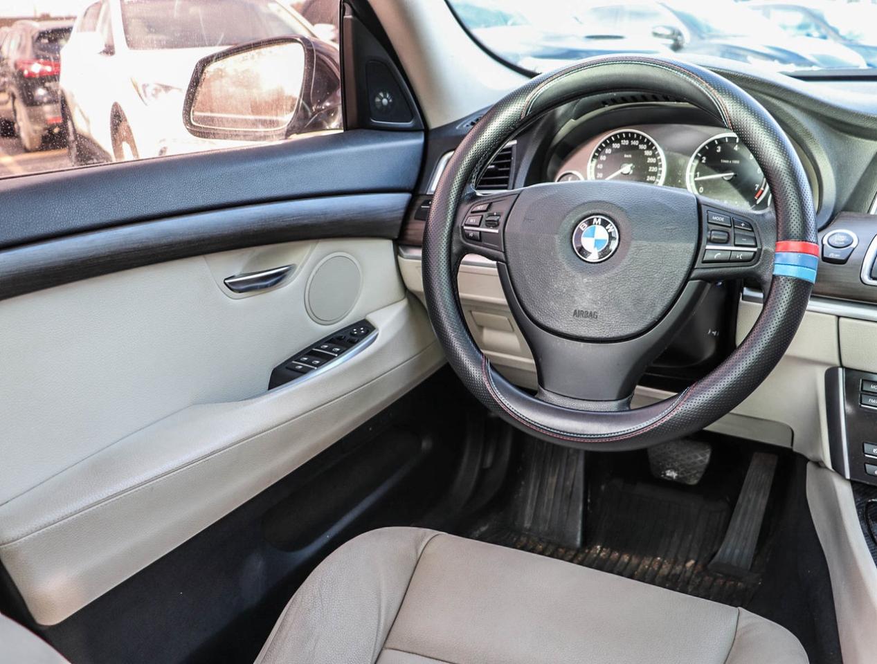 2013 BMW 5 Series 535i xDrive Photo