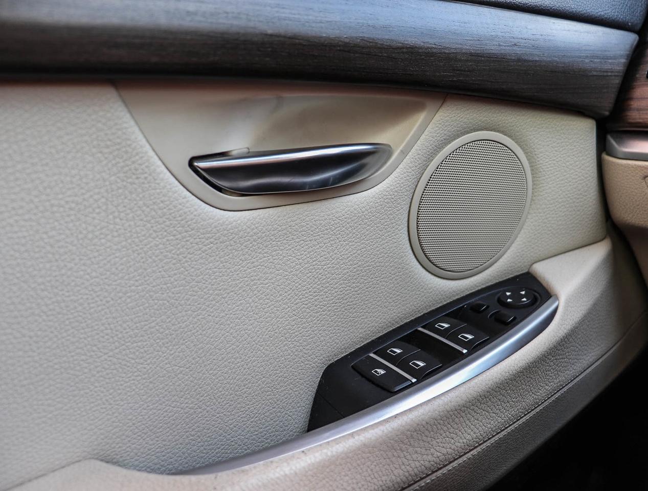 2013 BMW 5 Series 535i xDrive Photo