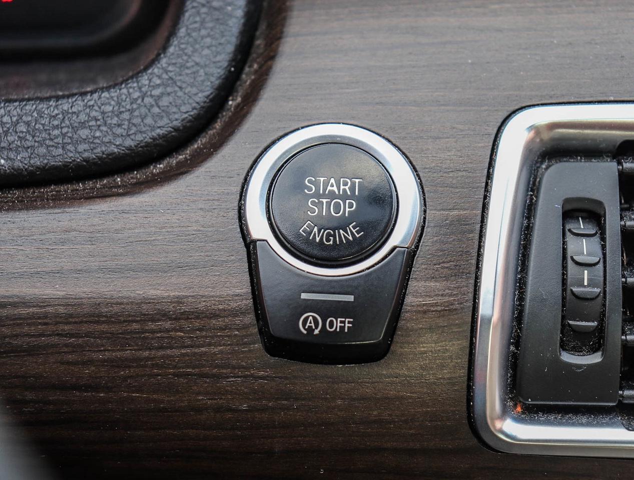 2013 BMW 5 Series 535i xDrive Photo