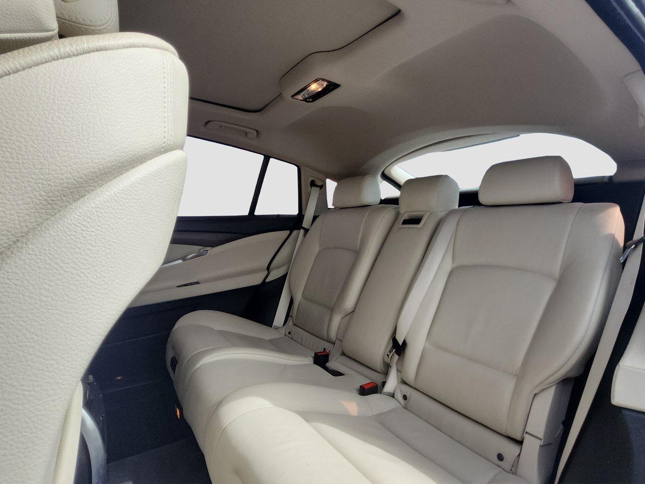2013 BMW 5 Series 535i xDrive Photo