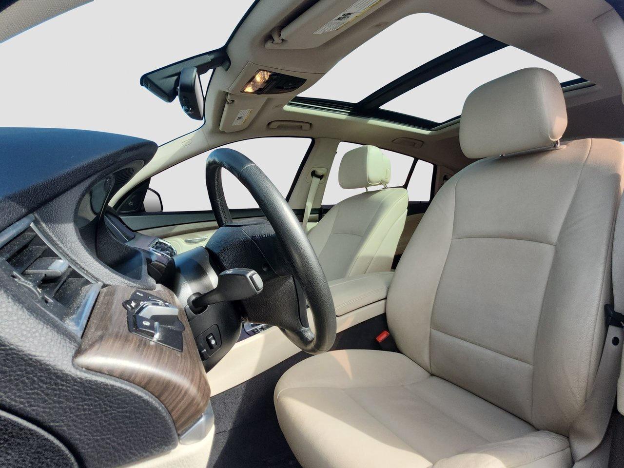 2013 BMW 5 Series 535i xDrive Photo