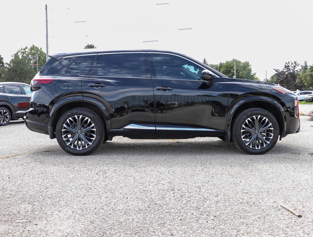 2025 Nissan Rogue Platinum Photo