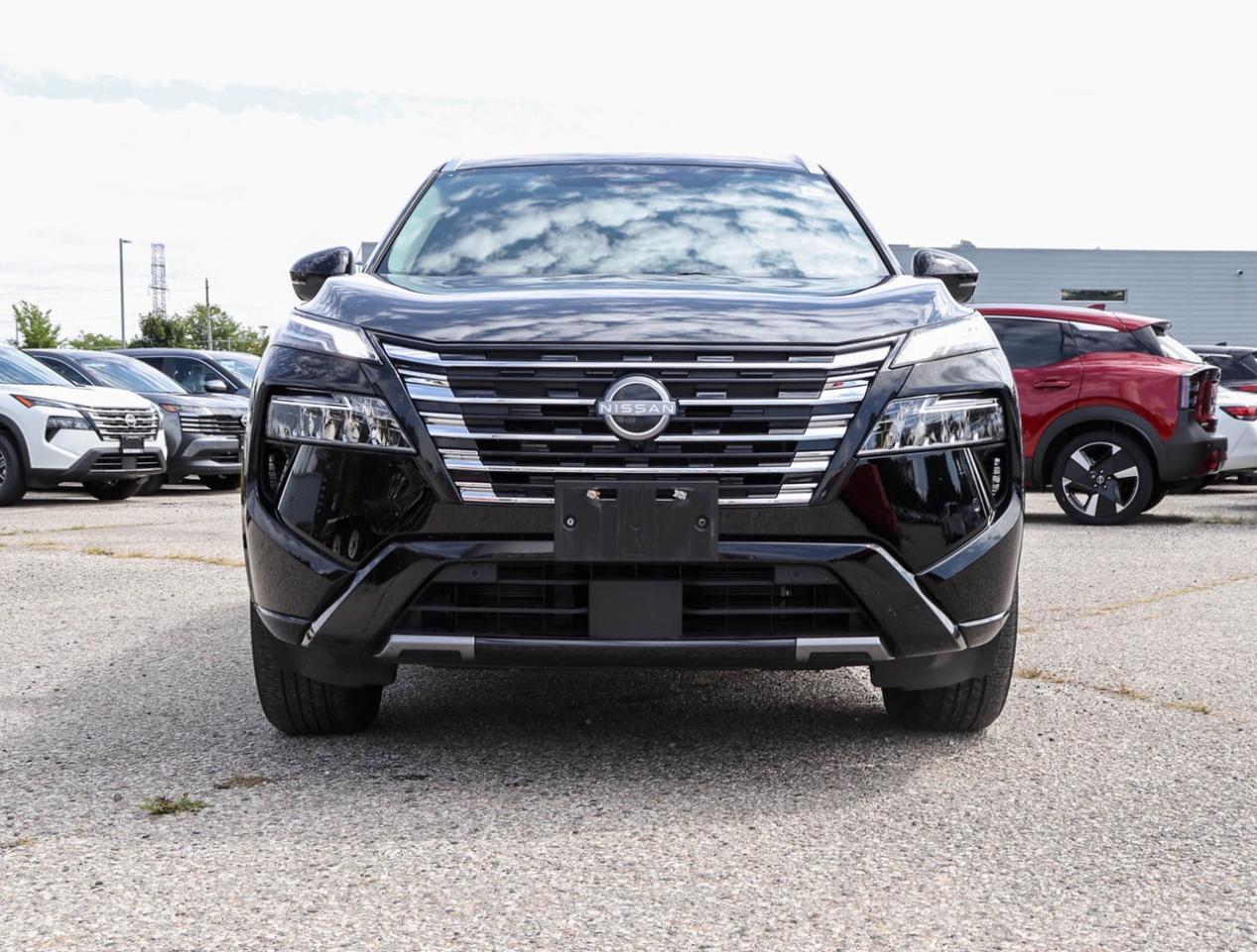 2025 Nissan Rogue Platinum Photo