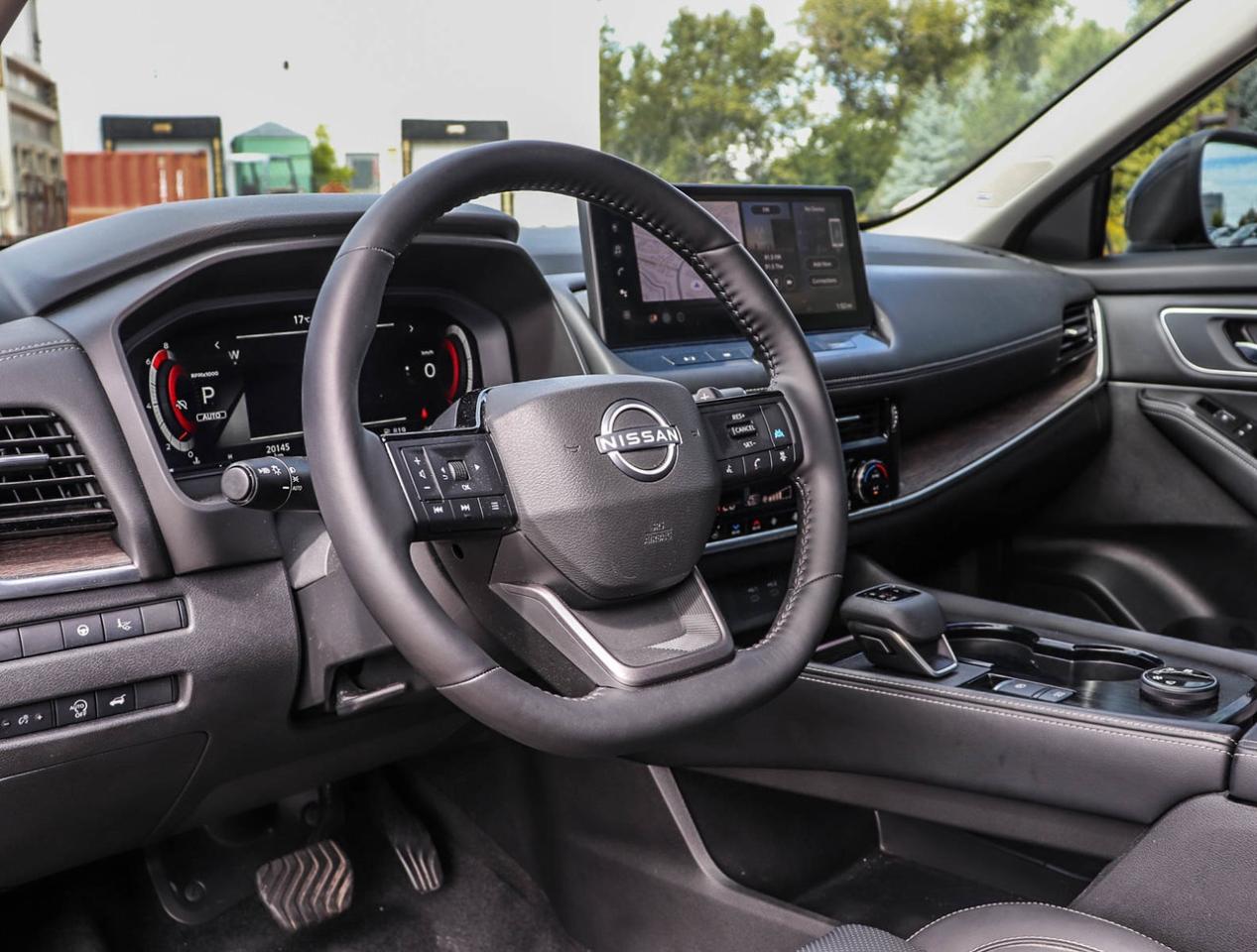 2025 Nissan Rogue Platinum Photo