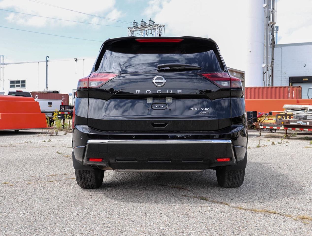 2025 Nissan Rogue Platinum Photo