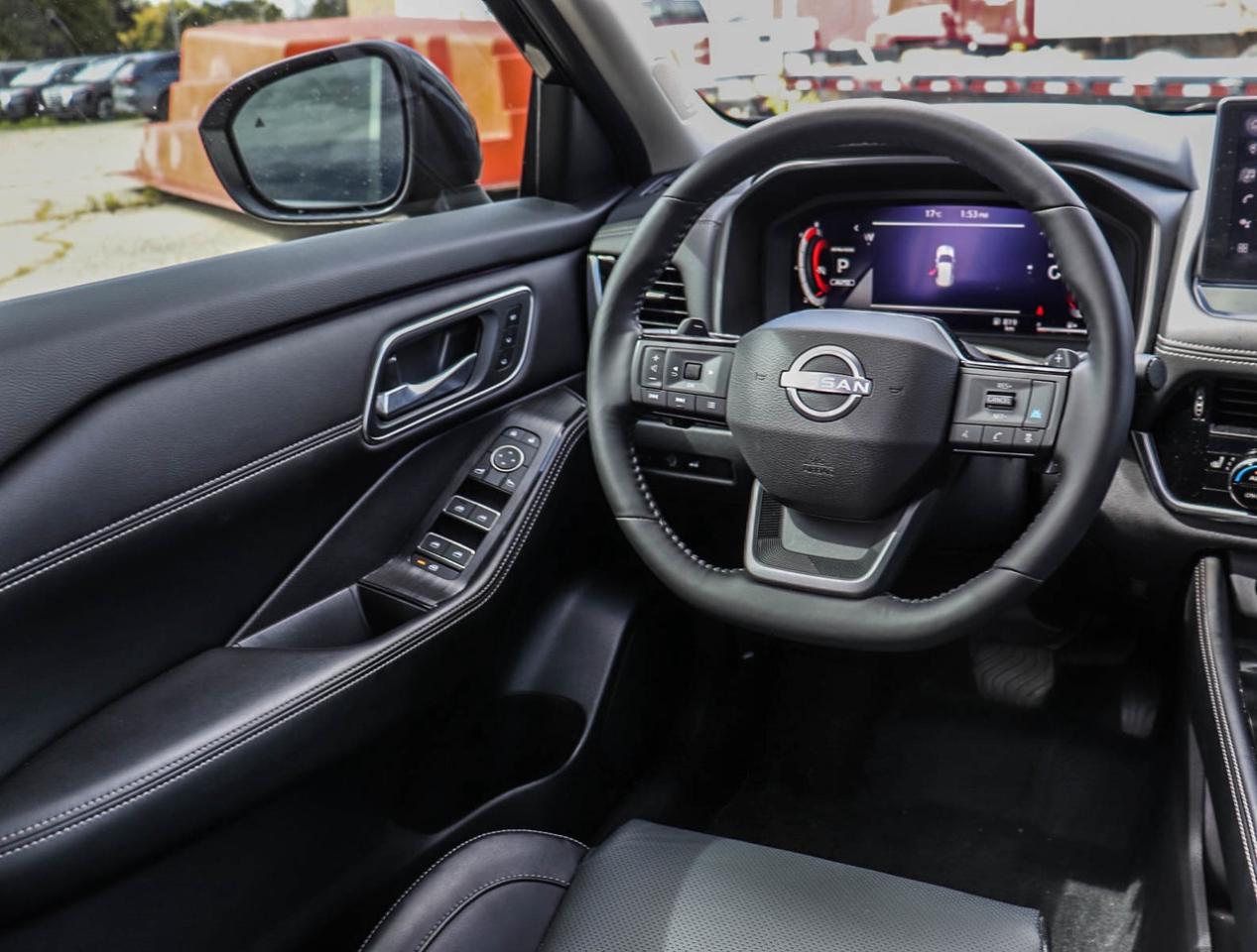 2025 Nissan Rogue Platinum Photo