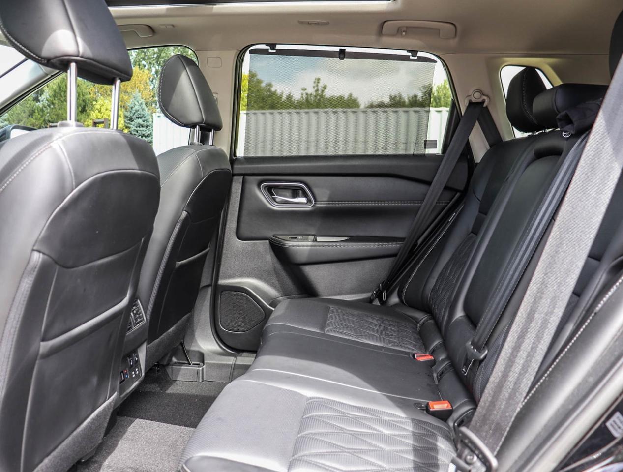 2025 Nissan Rogue Platinum Photo