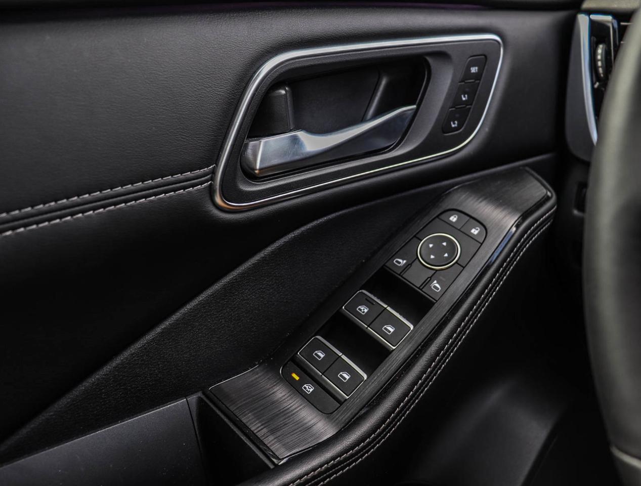 2025 Nissan Rogue Platinum Photo