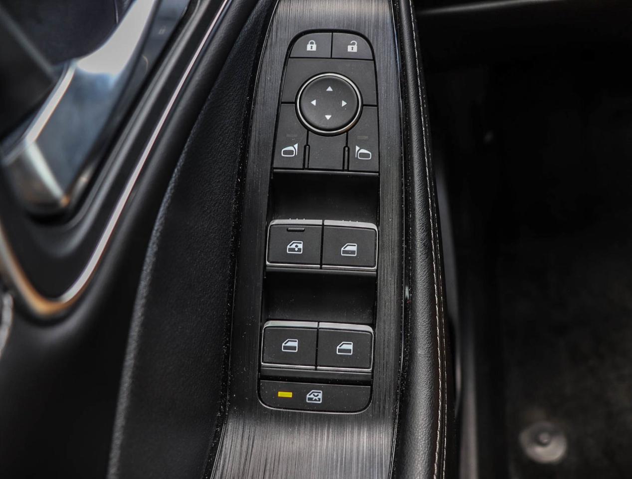 2025 Nissan Rogue Platinum Photo