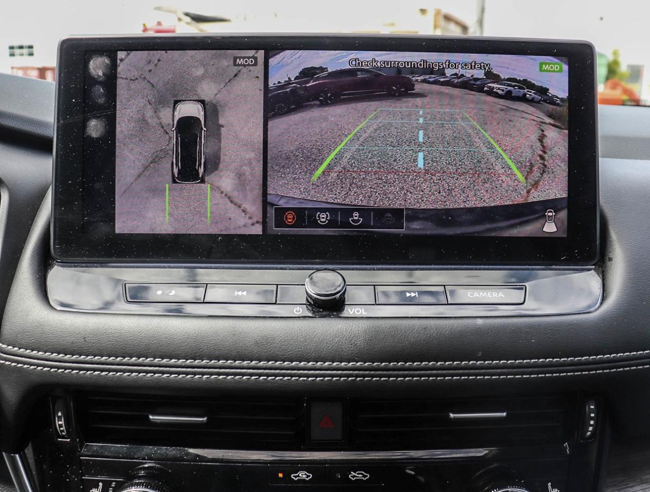 2025 Nissan Rogue Platinum Photo