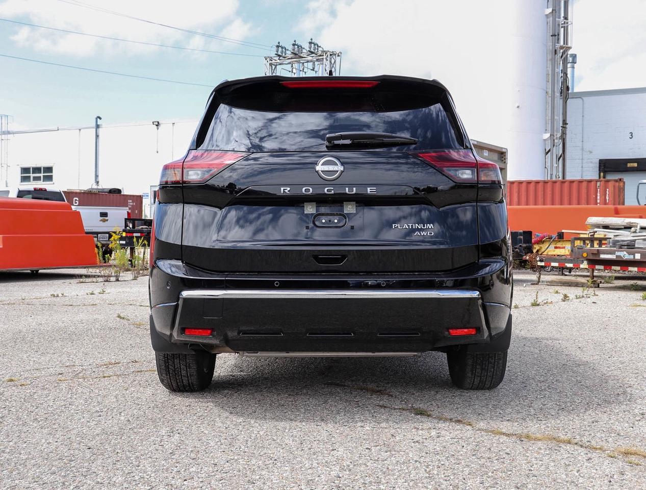 2025 Nissan Rogue Platinum Photo