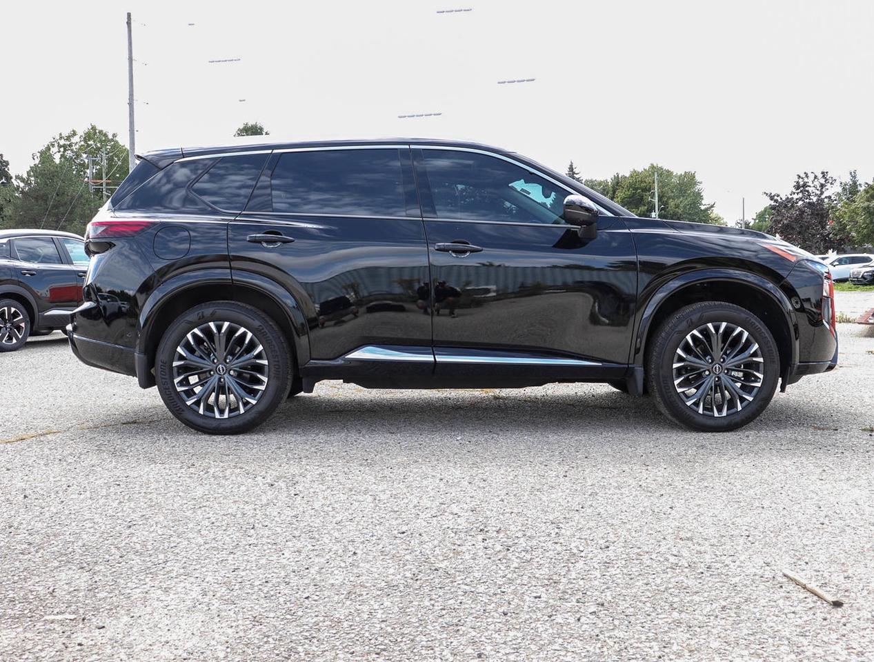 2025 Nissan Rogue Platinum Photo