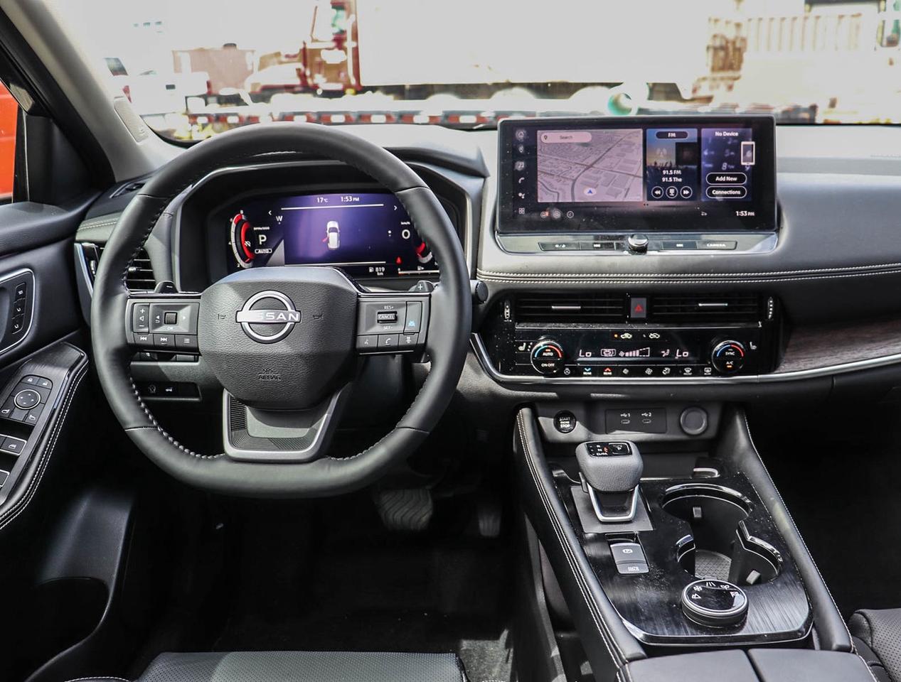 2025 Nissan Rogue Platinum Photo