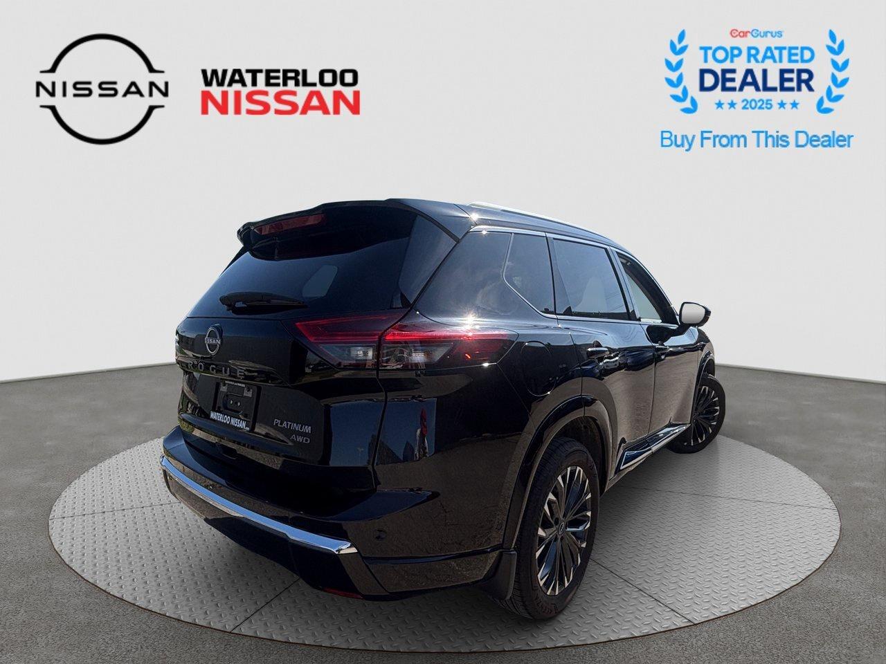 2025 Nissan Rogue Platinum Photo4