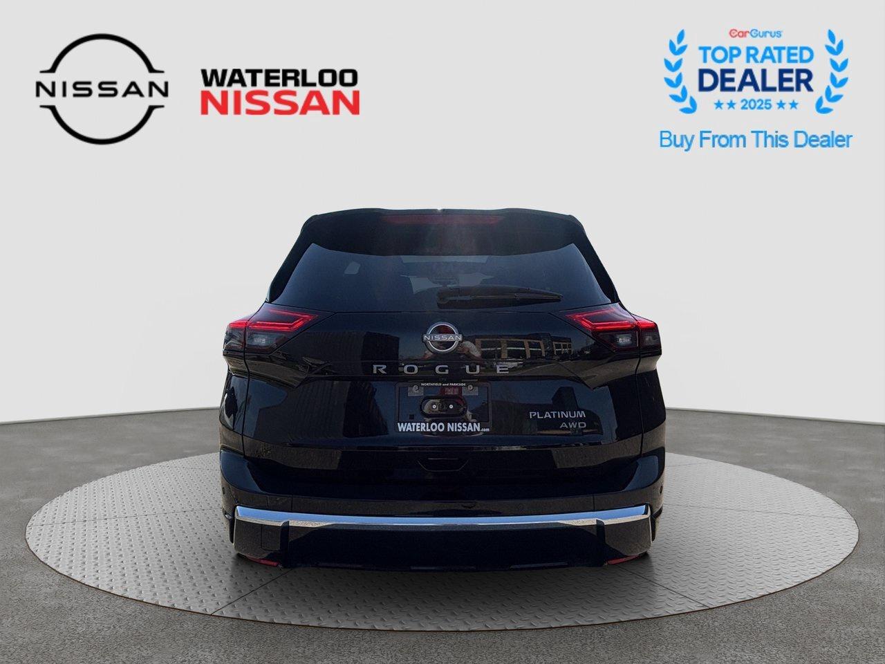 2025 Nissan Rogue Platinum Photo3