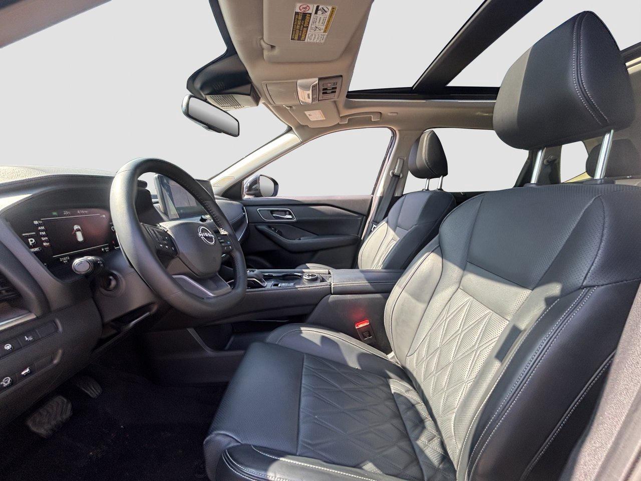 2025 Nissan Rogue Platinum Photo