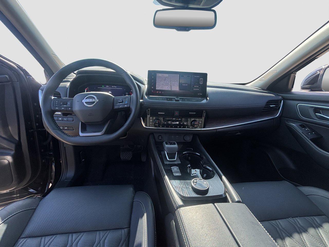 2025 Nissan Rogue Platinum Photo